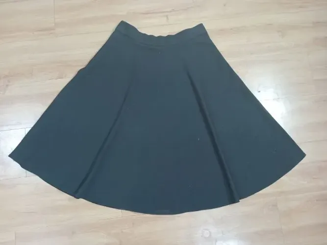saia preta rodada (modelo evasê)