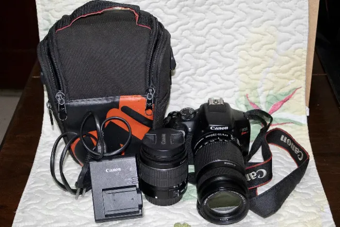 Canon T6 + Lente 18-55mm e 55-250mm
