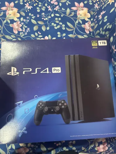 PS4 pro (preço negociável )+ controle + camera + Vr set.
