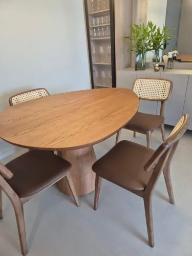 4 CADEIRAS para mesa de jantar em madeira, courino e palhinha (novas)