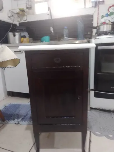 Criado mudo antigo 