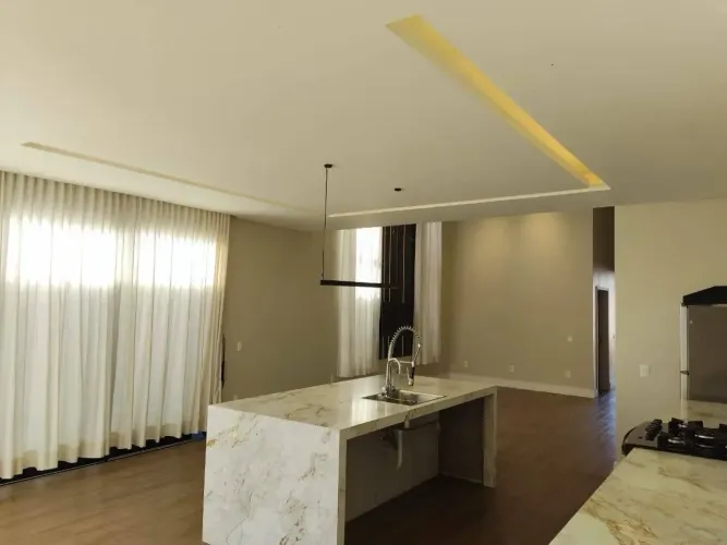 CASA A VENDA EM CONDOMINIO FECHADO EM ANAPOLIS