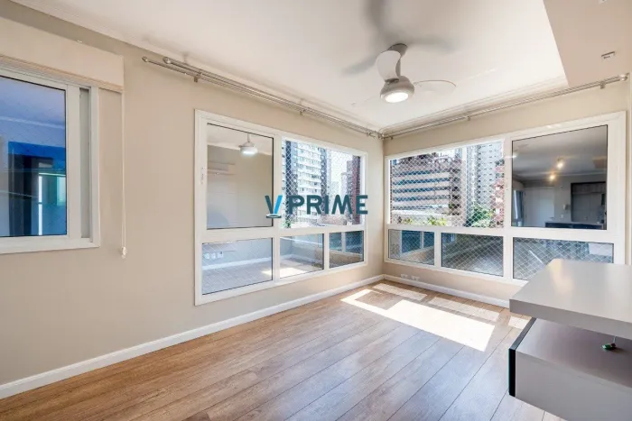 Apartamento de 2 dormitórios suíte, vaga dupla, elevador no bairro Rio Branco
