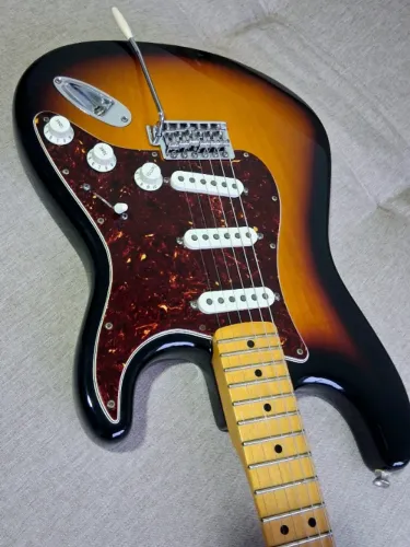 Fender Stratocaster Roadhouse Deluxe