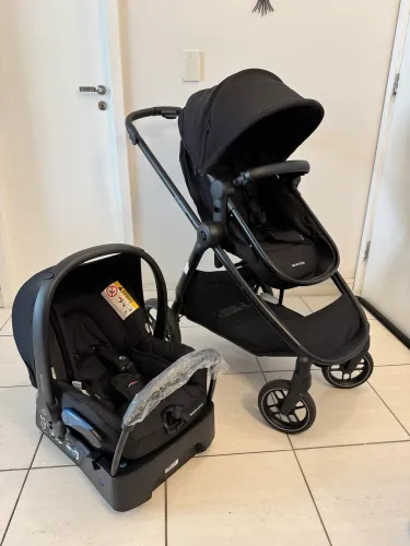 Carrinho de bebê + bebê conforto Anna3 Trio