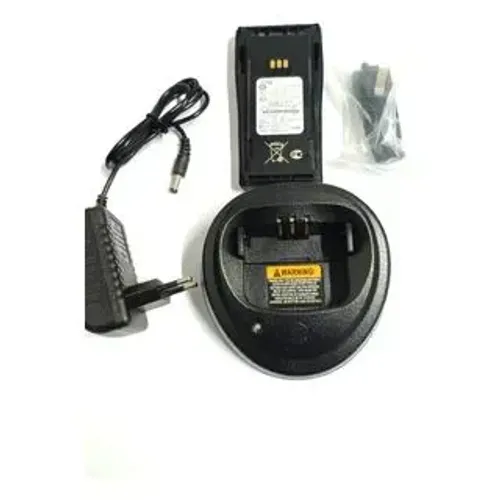 Carregador e três baterias para HT Motorola