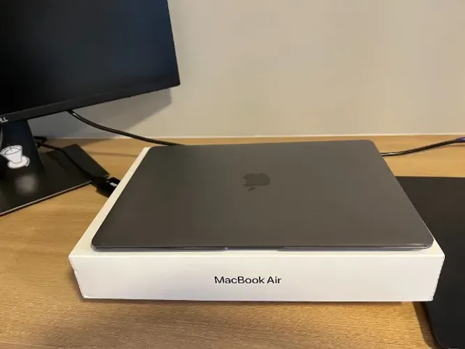 MacBook Air Usado (parece novo) Chip M1 13 Cor Space Gray 8GB 256GB