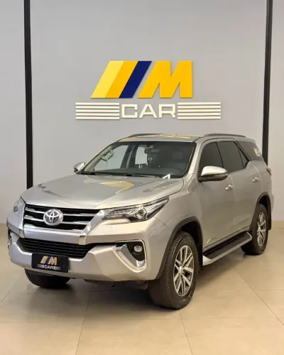 Toyota Hilux SW4 SRX 4X4 2.8 TDI 16V Dies. Aut. 2018