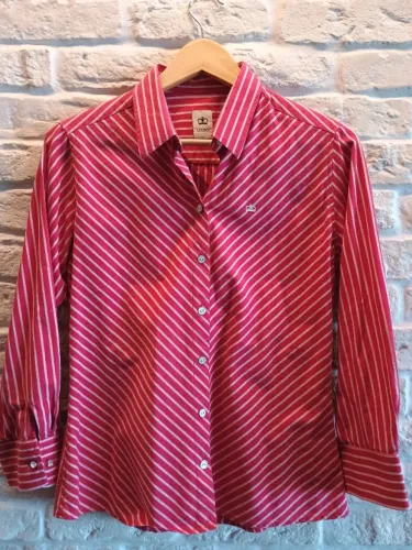 Camisa feminina com botões em tecido algodão Looxx em algodão tam M - nunca usada