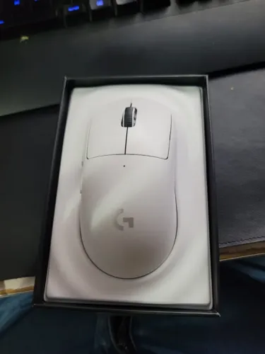 Mouse Gamer Logitech Pro X Superlight 2 sem Fio Branco