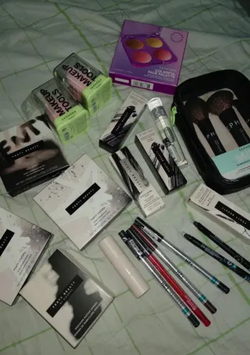 maquiagens - Fenty, Sephora (diversos valores)