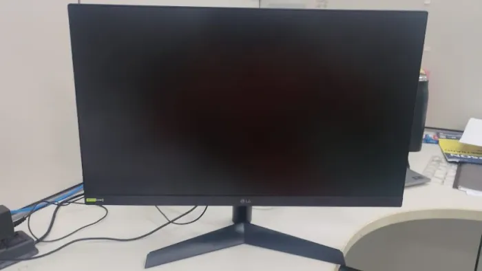 De R$ 999,00por apenas R$500,00! Monitor 24" LG NVIDEA GSYNK 24G56OF -B