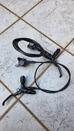 Freios hidráulicos Fórmula C1