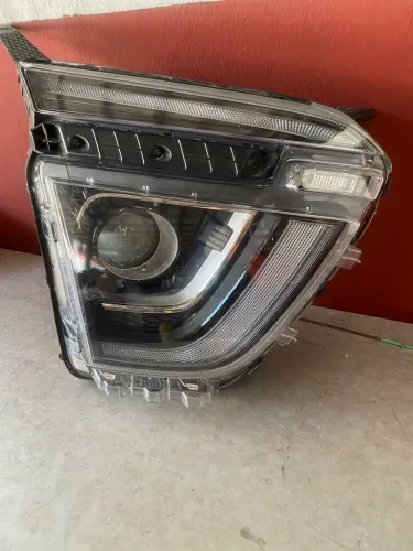 VENDO FAROL E LANTERNA 