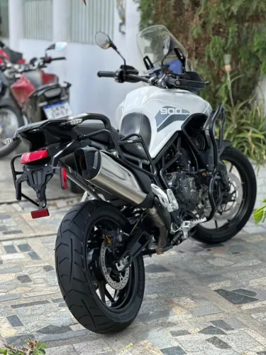 Moto Tiger 900