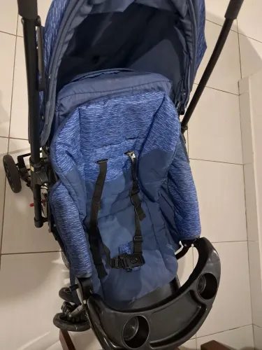 Carrinho de bebê reversível cosco
