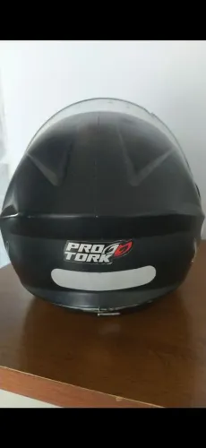 Capacete a venda