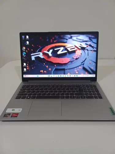 Lenovo Ideapad 1 Ryzen 5 7520u, Ssd 256 Gb, 8 Gb Ram, Placa de Video Amd Radeon 2GB