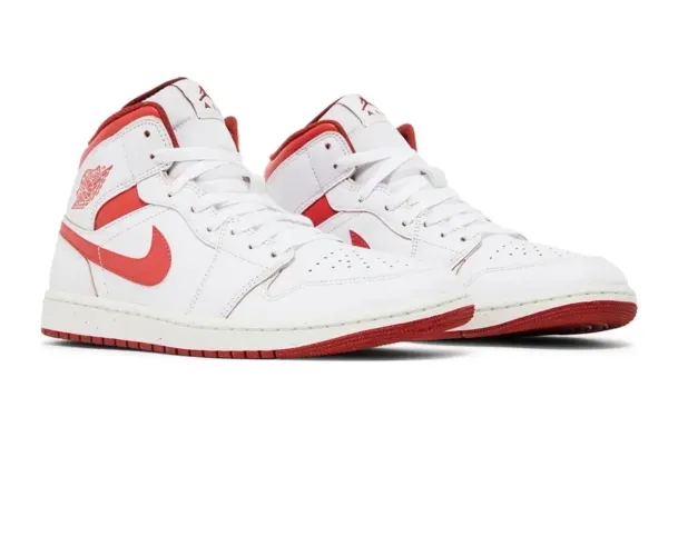 Air Jordan 1 Mid SE ?White Dune Red?