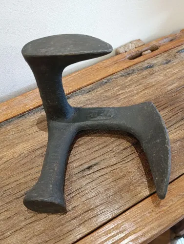 Pé de ferro sapateiro antigo