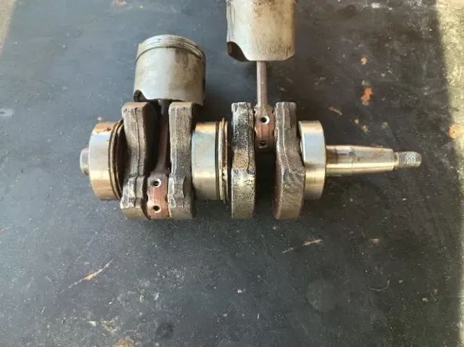 Motor Yamaha 15 dm (modelo antigo)em peças