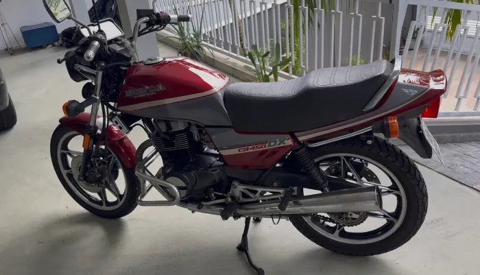 Linda CB 450 DX