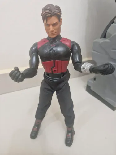 Antigo Max Steel Jump Attack