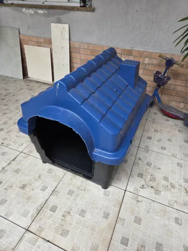 Casinha de Cachorro - Modelo grande - Usada