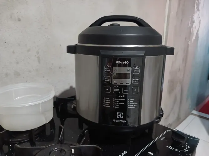 Panela elétrica electrolux 6litros