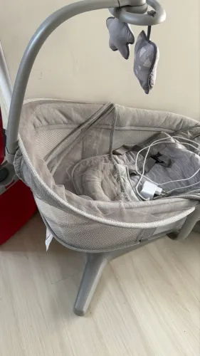 Mastela Cadeira de Descanso Automática Multi-motion Músical Cinza Infantil - até 15 kg