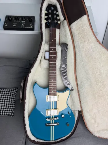 Guitarra Yamaha Revstar Standard RSS20 Swift Blue
