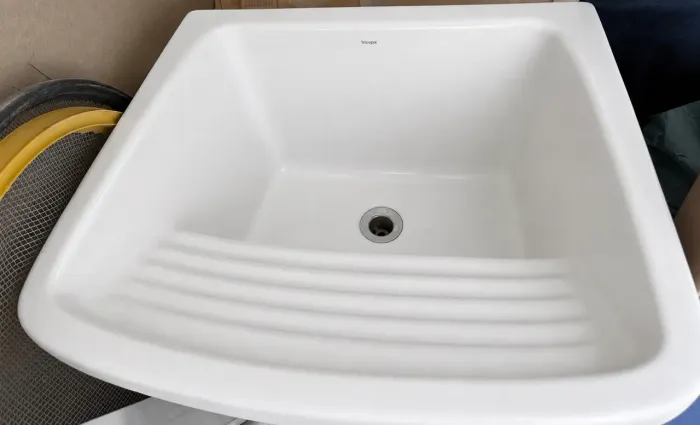Tanque Incepa Branco em Louça