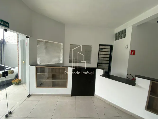 Prédio Comercial na Vila Lourdes: 270m², 4 Vagas e 3 Banheiros - Locação em São Paulo-SP!