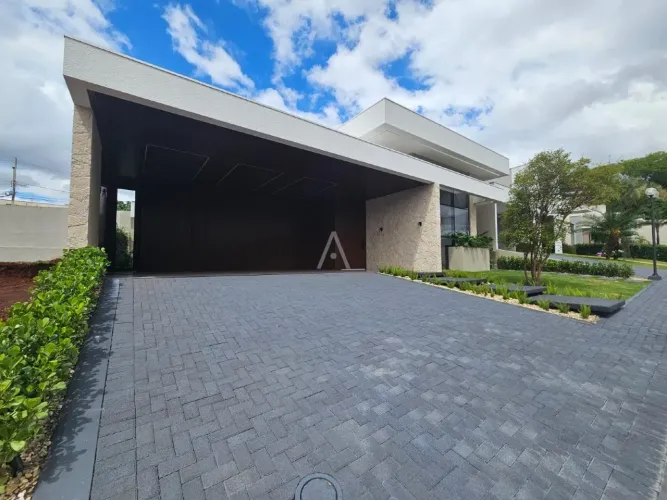 Casa Residencial 3 suítes à venda no Bairro RECANTO TROPICAL em CASCAVEL por R$ 3.980.000,
