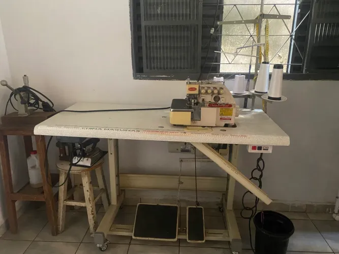 2 Máquina de costura industrial
