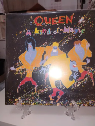Lp Queen A kind of Magic 