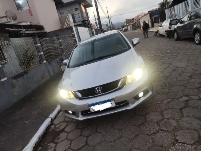 Honda Civic Sedan LXR 2.0 Flexone 16V Aut. 4P 2015