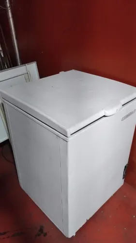Freezer e geladeira 127v 200 litros