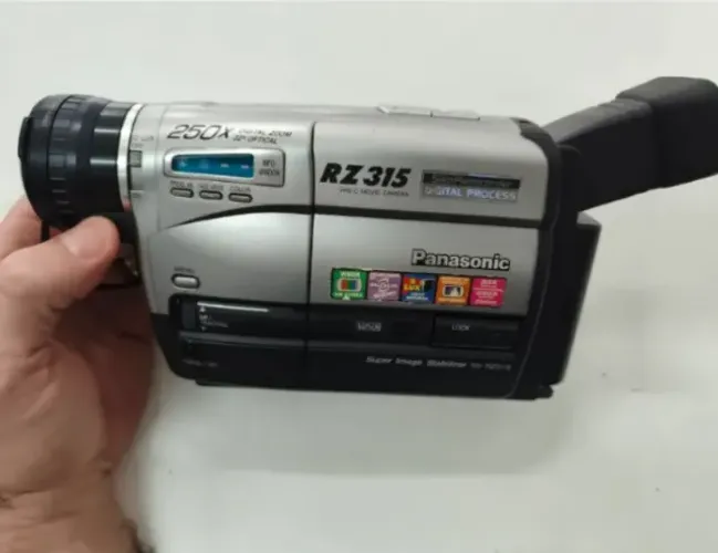 Filmadora Panasonic RZ 315