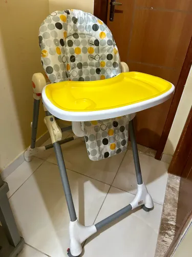Cadeira de alimentação para bebê