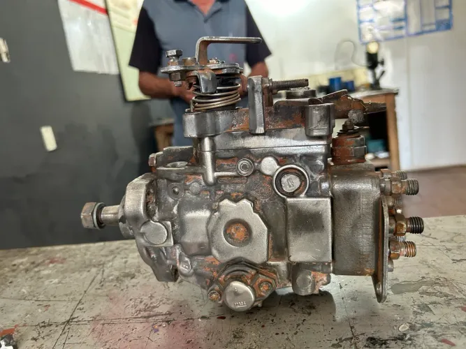 Bomba injetora  rotativa motor MWM x10 6CC