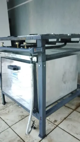 Fogão industrial 4 bocas e forno