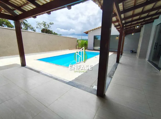 Sítio com 4 quartos no Portal  Serra Azul - Mateus Leme - MG