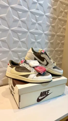 Nike Jordan Low Travis Scoot Mocha
