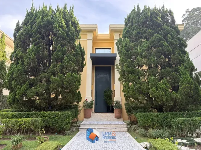 Casa em condomínio para venda com 5 quartos, sendo 4 suítes, 980m²