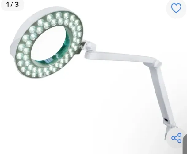 Lupa luminária de LED de mesa Estek para Consultórios