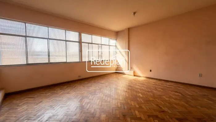 Flat no Centro de Barra Mansa | More ou Invista no Coração da Cidade
