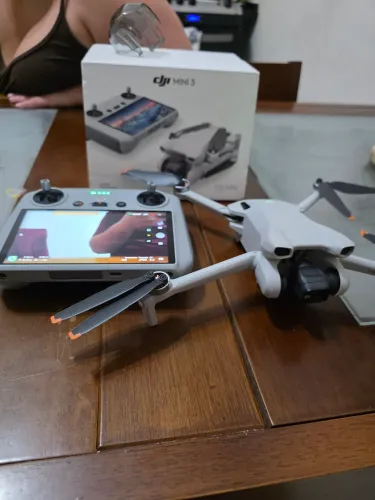 Drone DJI 3 mini usado uma vez