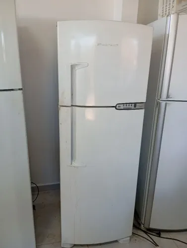 Vendo Geladeira Brastemp 354Litros 110Volts FrostFree Revisada e Com 3 Meses de Garantia