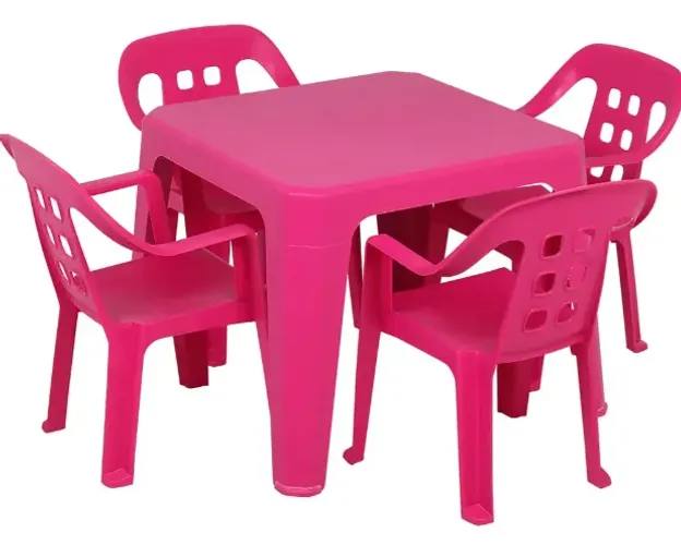 Kit Mesa Infantil Rosa Com Mor Quatro Cadeiras Plásticas